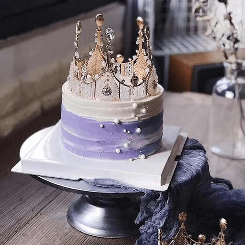 A Look Into Different Custom Cake Options